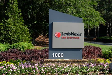 iyetek|LexisNexis acquires mobile, handheld software firm